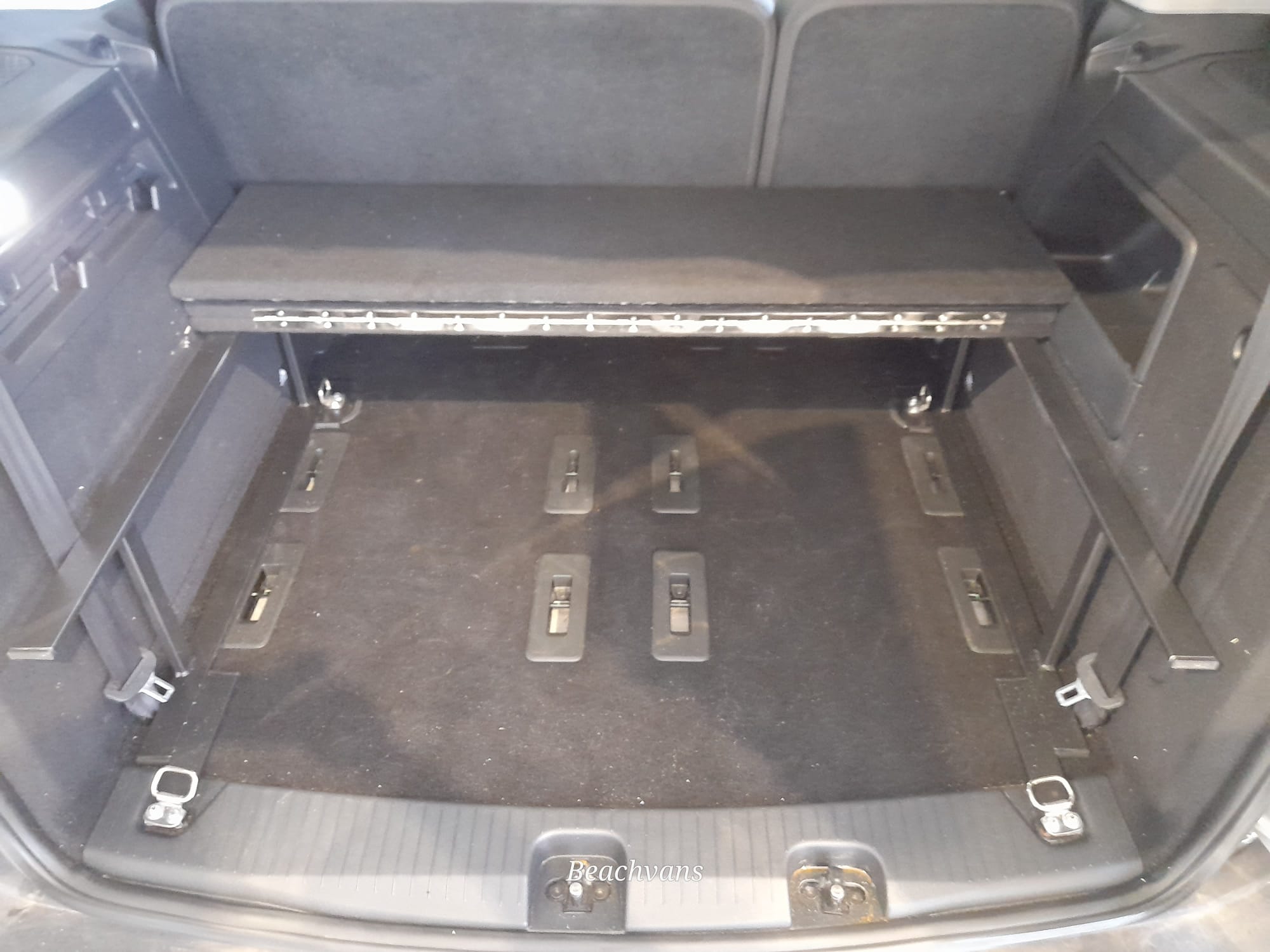 Bett-Kit für Ford Tourneo Connect 2023–2026 (kurzer Radstand)