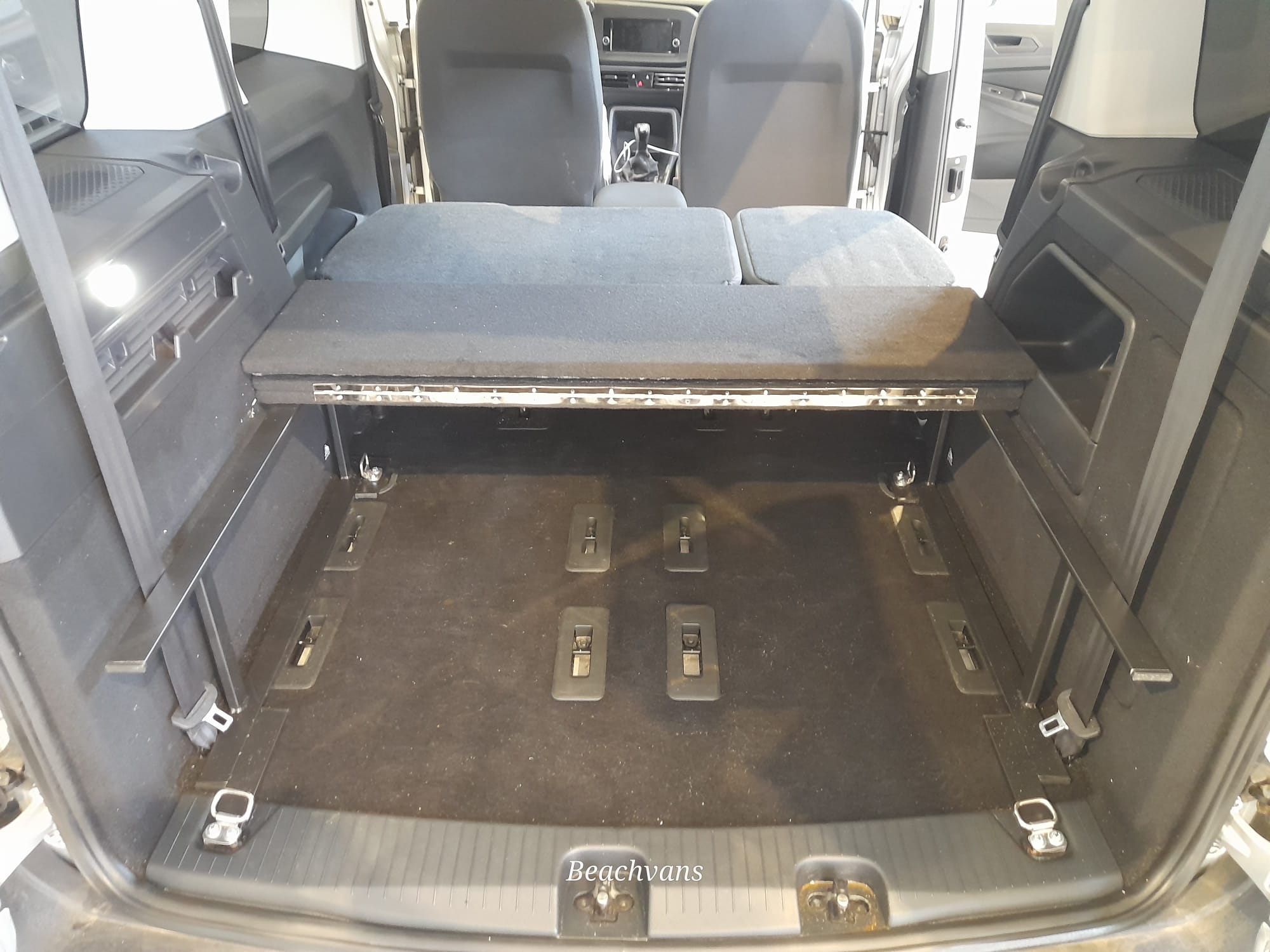 Bett-Kit für Ford Tourneo Connect 2023–2026 (kurzer Radstand)